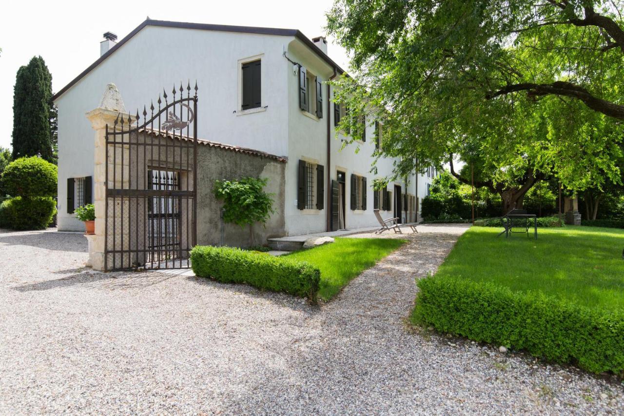 Villa Saccomani ソンマカンパーニャ エクステリア 写真